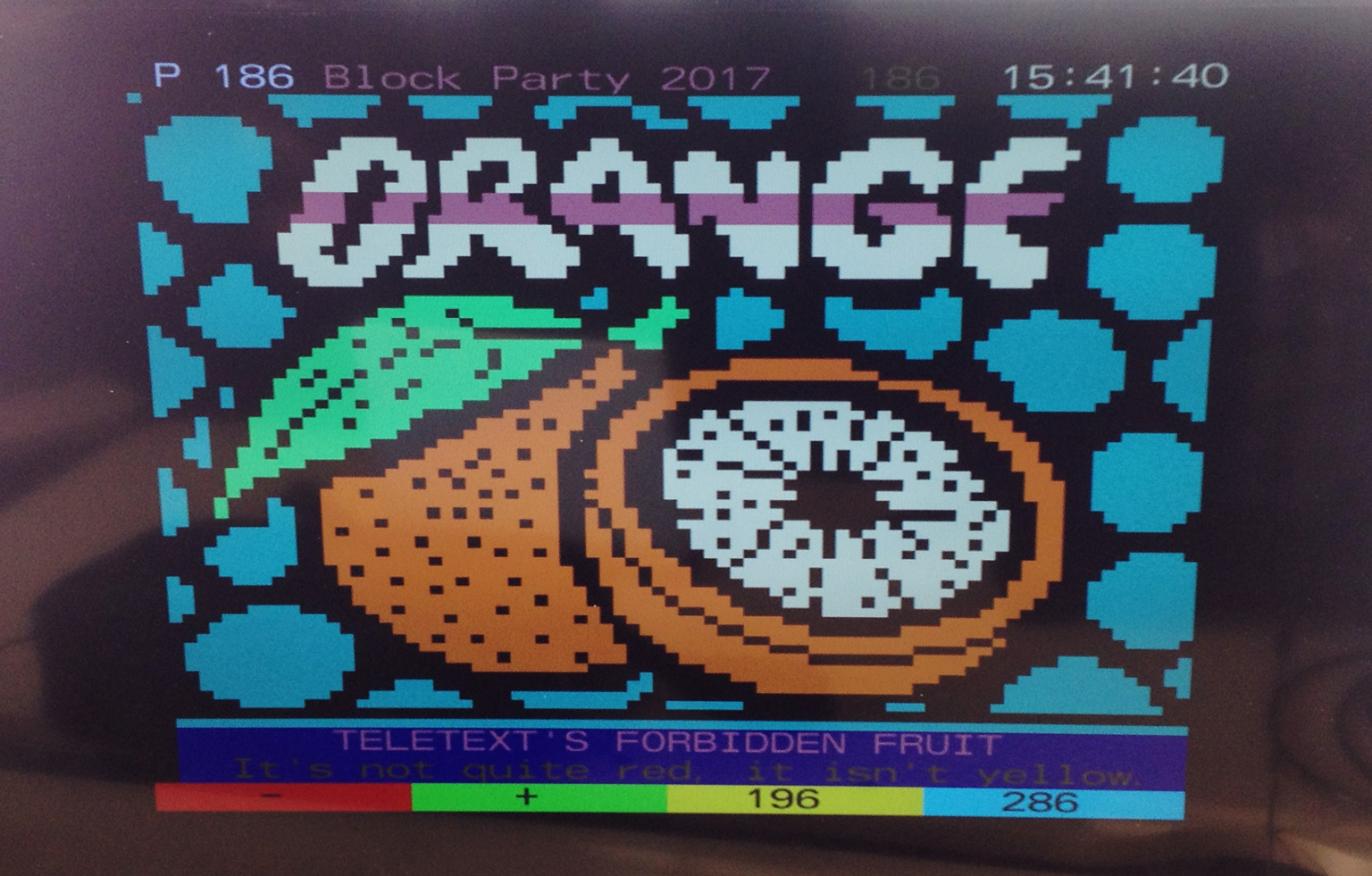 image of an orange in teletext, in orange
